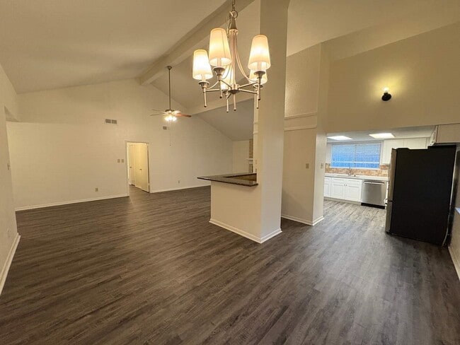 Photo - 1613 Cantrell Blvd