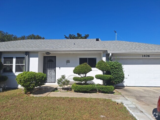 Building Photo - 2 bedroom 3 bath w car garage home