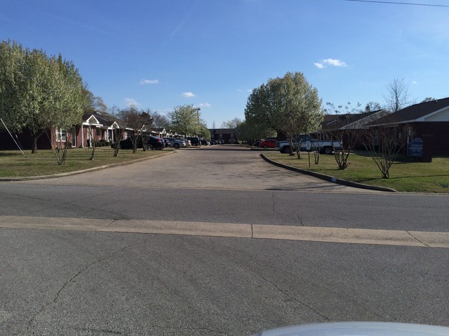 Cottonwood Apartments