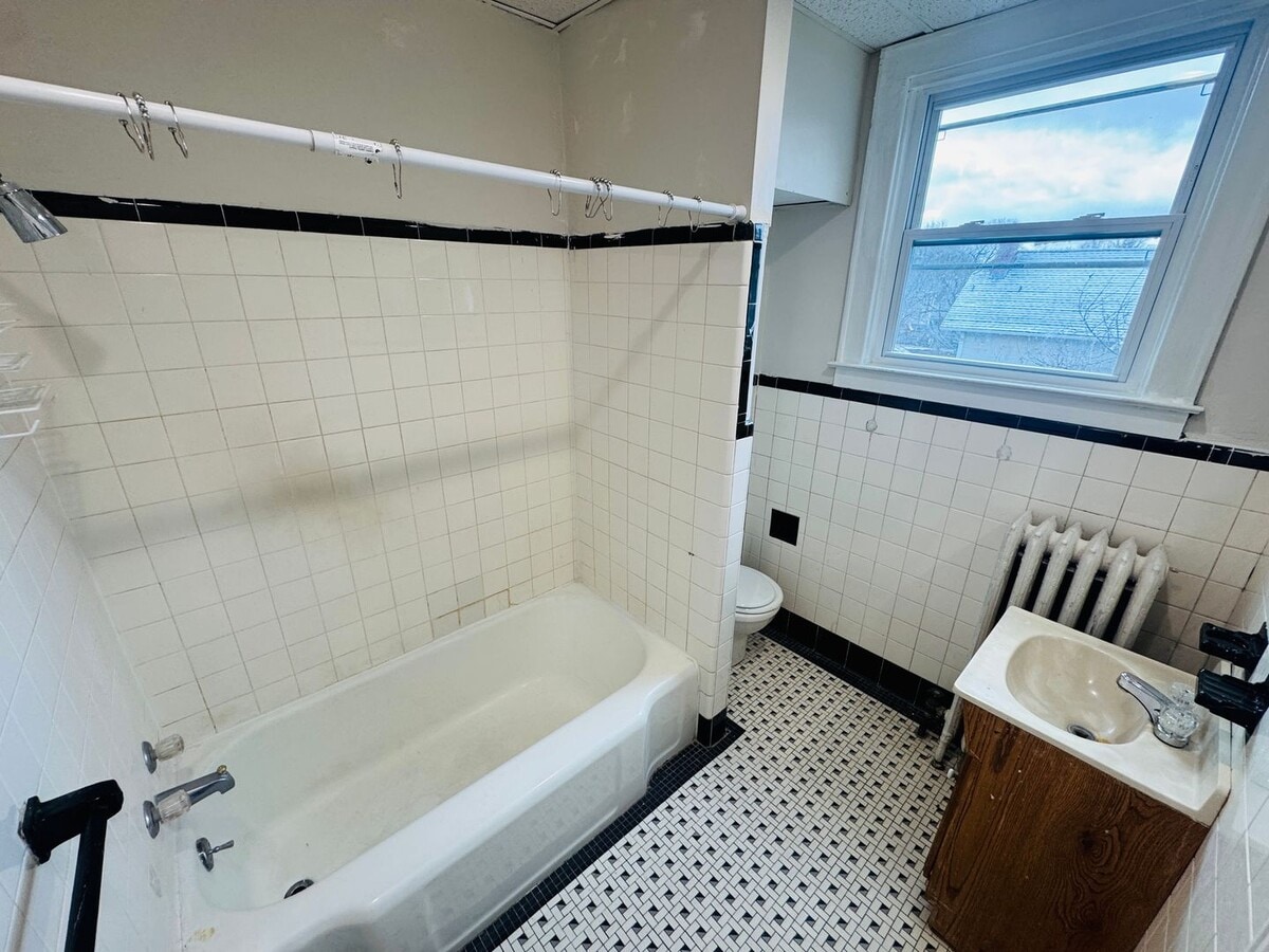 Photo - 166 2nd Ave Unit Apt 10