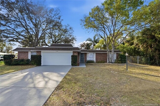 Photo - 2195 43rd Ave