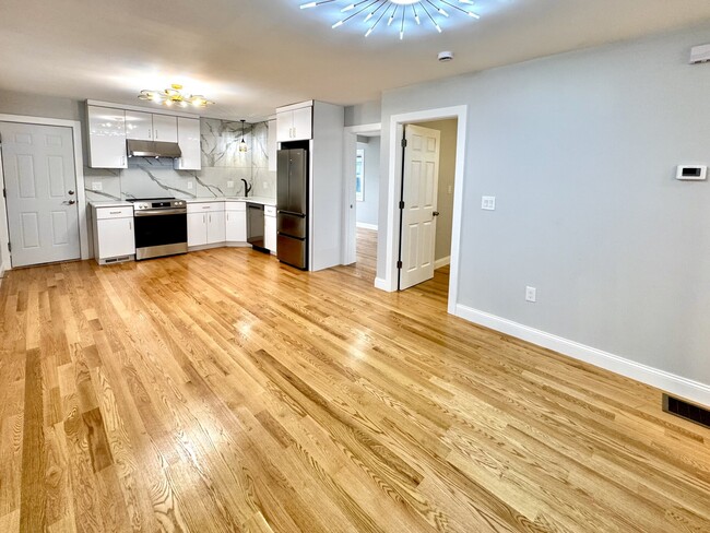 Building Photo - 7 Ward St Unit 1 Rental