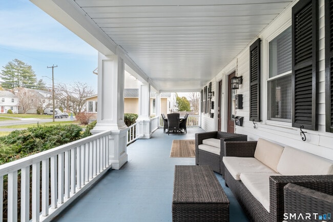 Photo - 1699 Boulevard