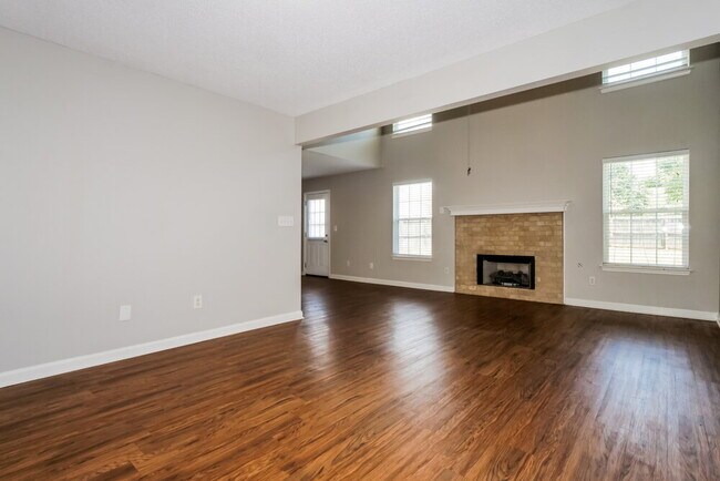 Photo - 7356 Green Ash Dr