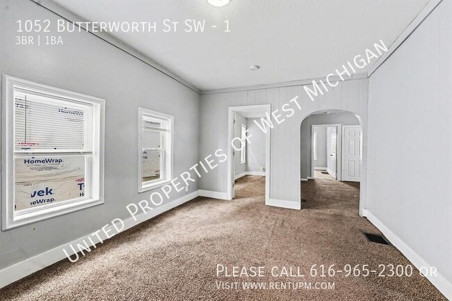 Building Photo - 1052 Butterworth St SW Unit 1