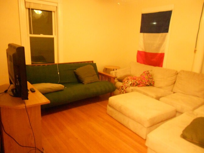 Photo - 63 Fairbanks St Unit 2