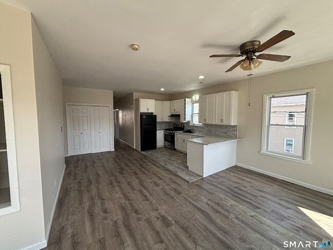 Photo - 236 Brooks St