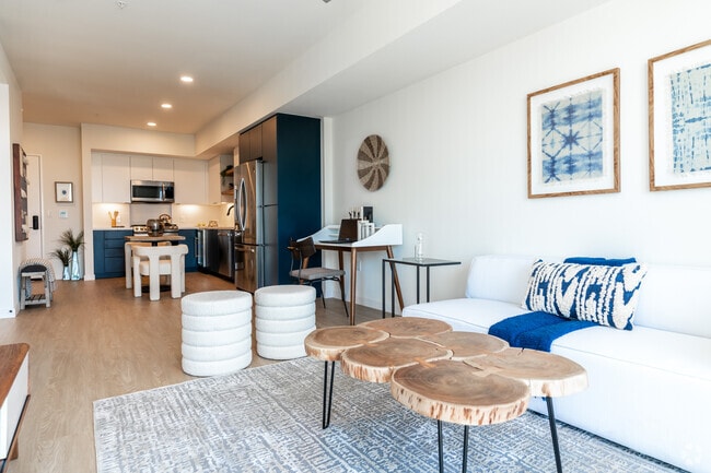 1BR, 1BA - 697 Square Feet