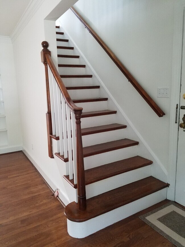 Photo - Hayes Barton Duplex for rent