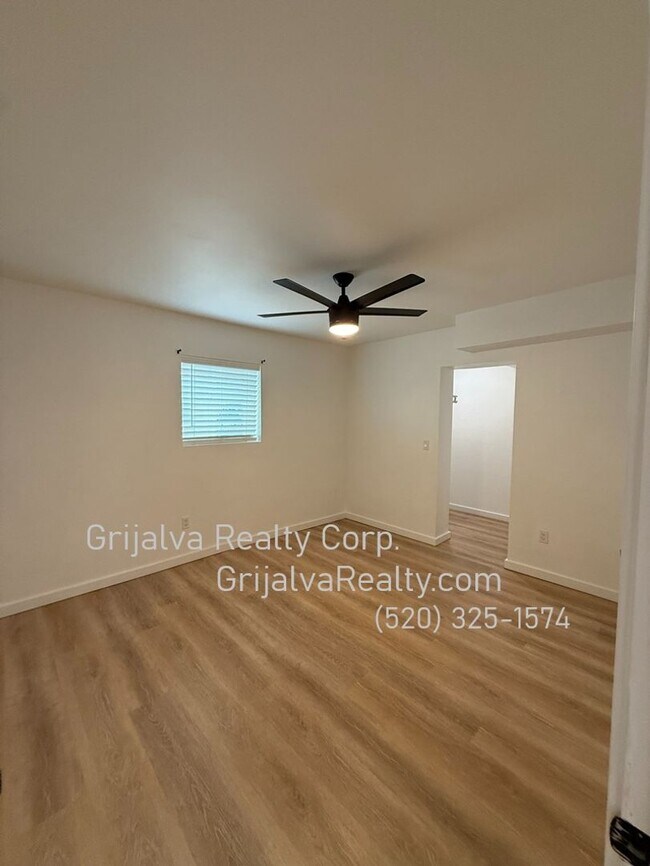 Photo - 2924 N Winstel Blvd Unit 02