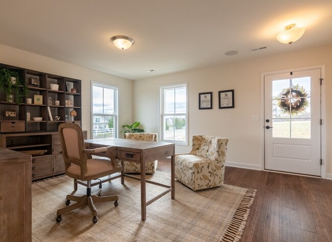 Photo - 1085 Balsam Ln