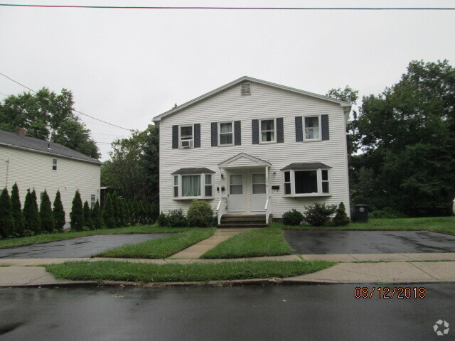 Building Photo - 184 Robert Treat Pkwy Rental