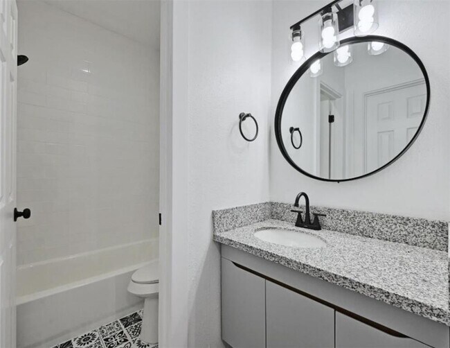 Photo - 9508 Kempler Dr Unit B