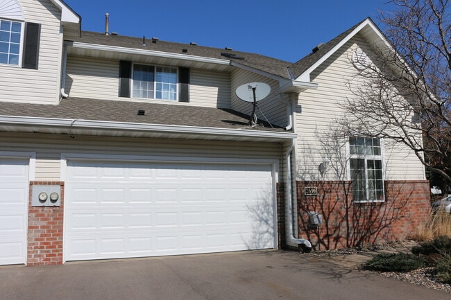 Photo - 2696 Mallard Dr Townhome