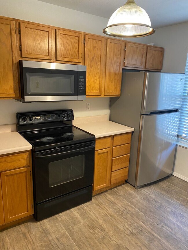 Beautiful 2 Bedroom Home for Rent on Brant... Townhome Rental in