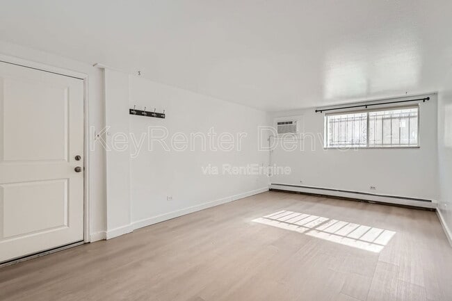 Building Photo - 65 N Clarkson St Unit 101