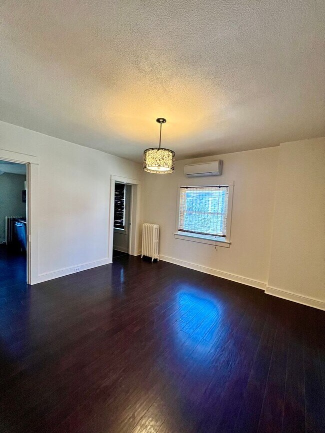 Photo - 36 E New St Unit 2