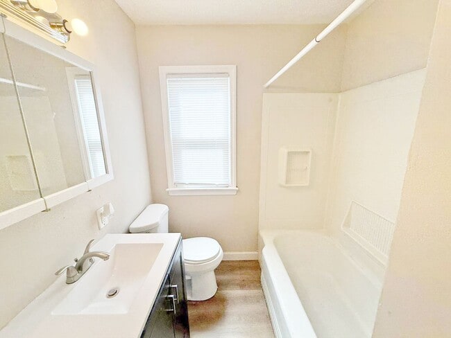 Photo - 3 BED 1 BATH BEAUTIFUL SINGLE FAMILY HOME