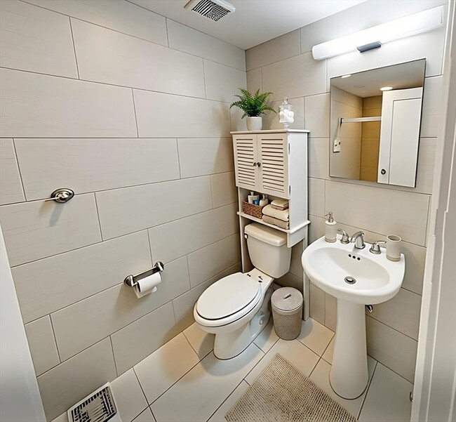 Photo - 9 Anderson St Unit 1 R