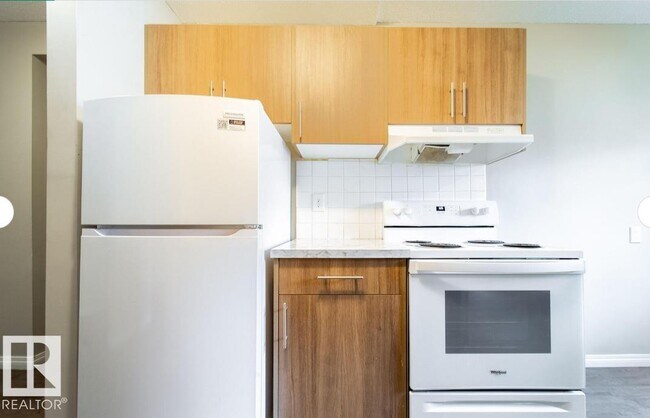 Photo - 3312-3105 105 Ave NW