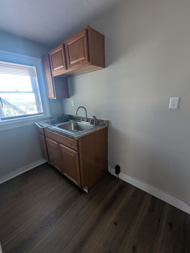 Photo - 1497 State St Unit 1R