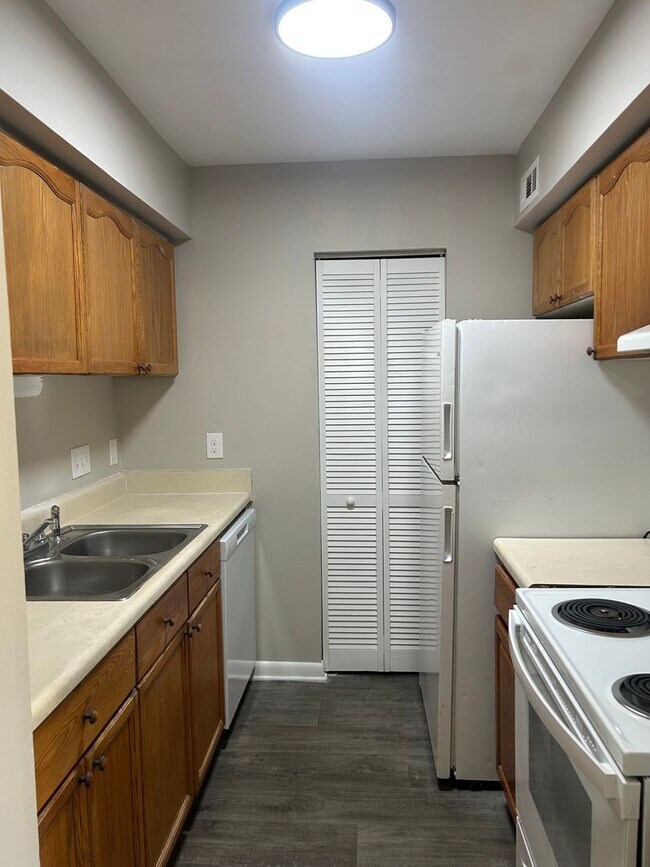 Photo - Great Location! Unit #4