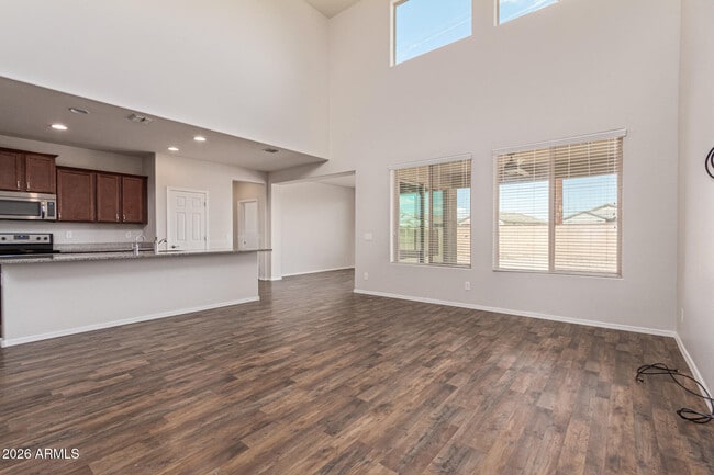 1130 W Danish Red Trail