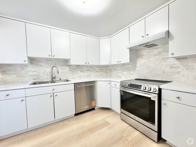 Building Photo - 10464 Larwin Ave Unit 14 Rental