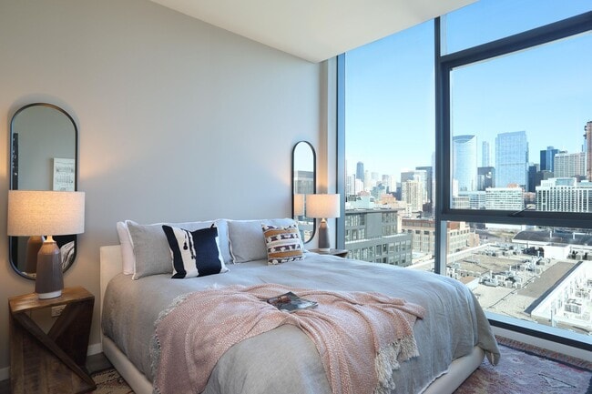 944 W Madison St Unit 504