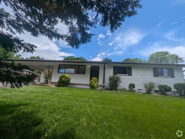 Building Photo - 11124 Farr Dr Rental