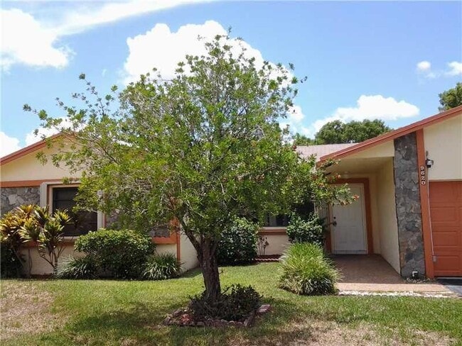 Building Photo - 9620 NW 42nd Ct Rental