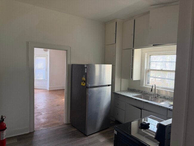 Photo - 1264 Liberty St