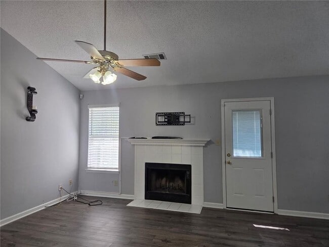 Photo - 1155 Riverside Trce