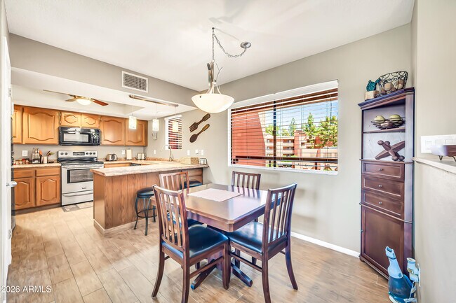 Photo - 12212 N Paradise Vlg Pkwy S Unit Apt 331