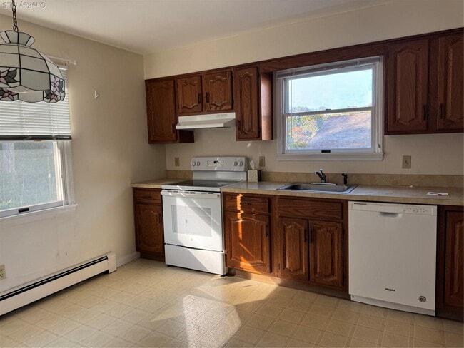 Photo - 17 Intervale Ave Unidad 1st