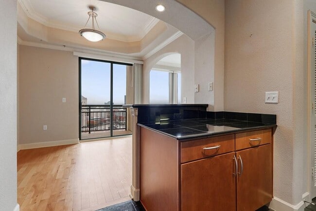Photo - 3445 Stratford Rd NE Unit 2309