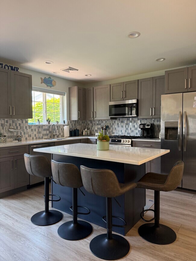Island - 560 Silver Sands Rd Unit 1502