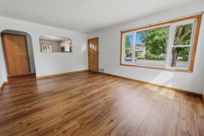 Photo - 3 Bedroom 1 Bath Home in St. Joseph!