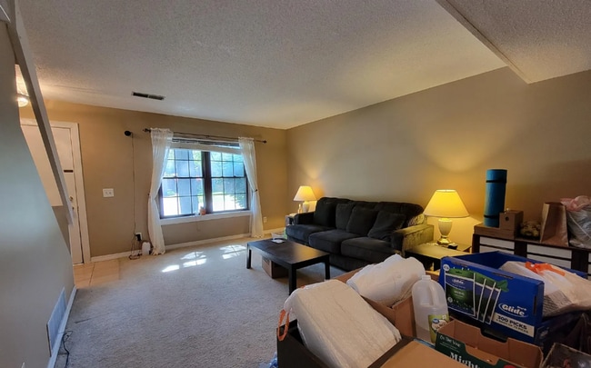 Photo - 1605 Lyndhurst Dr