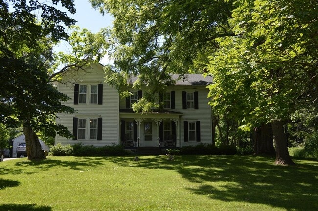 Building Photo - 4561 N Lake Rd Rental
