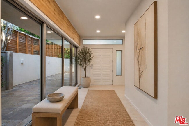 Photo - 1591 Lindacrest Dr