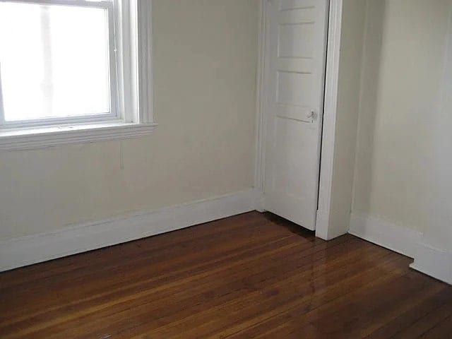 Photo - 35 Waverly St