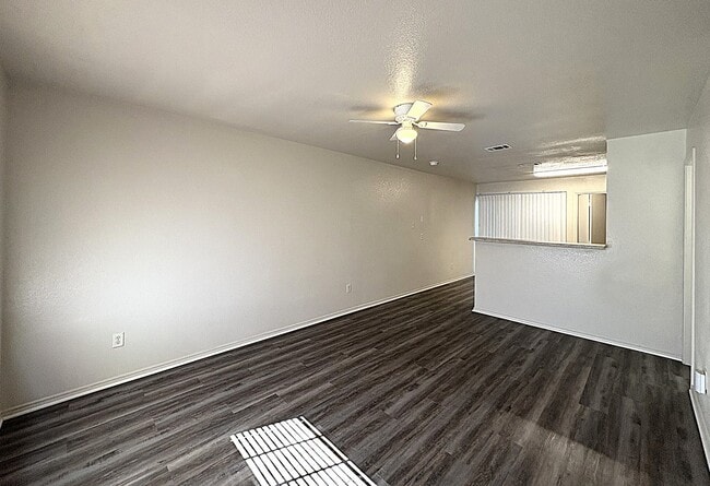 Photo - 1611 Inca Dr