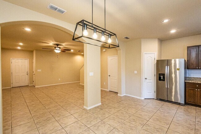 Photo - 5706 Montevista Dr Unidad 5706