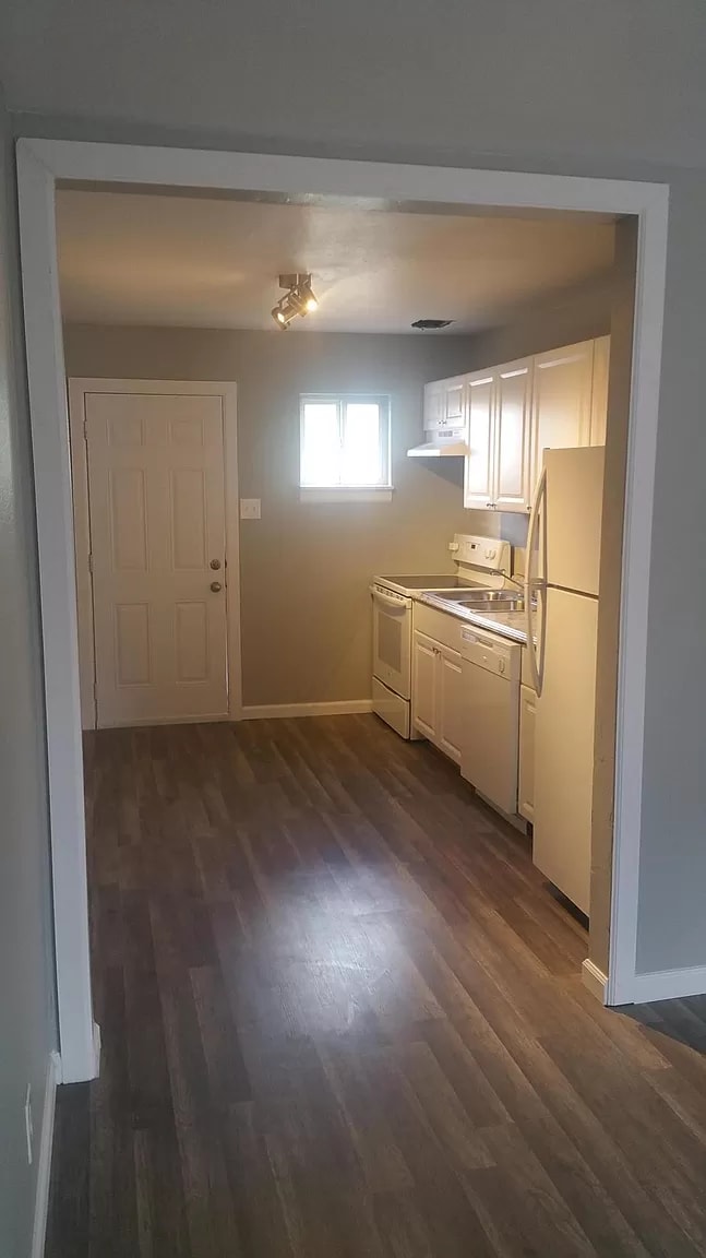 Photo - 604 Alcazar St SE Unit D