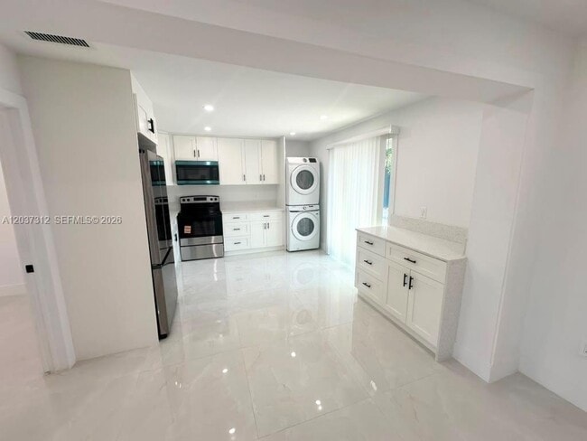 Photo - 1473 NE 30th Ct