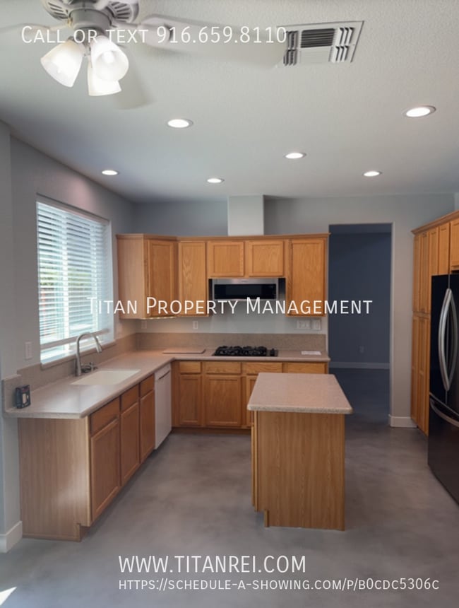 Photo - 1065 Callander Way