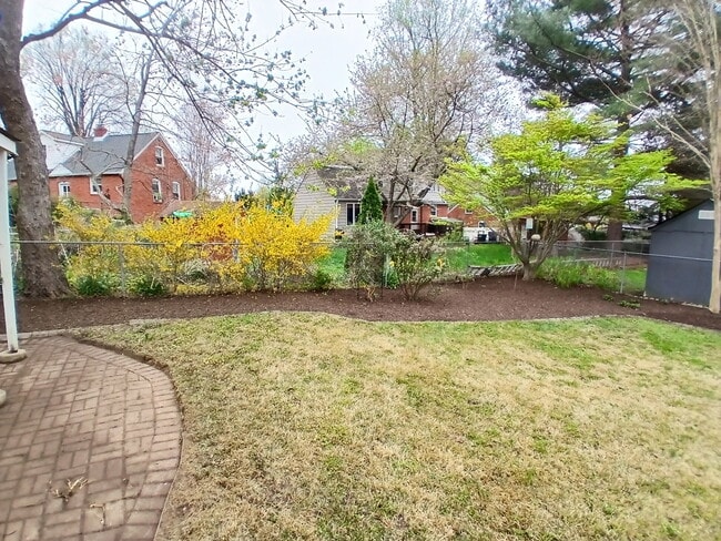 Photo - 2907 Marshall St