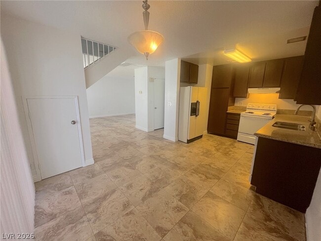 Photo - 6007 Bromley Ave