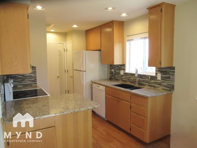 Photo - 20654 SW Sun Drop Pl